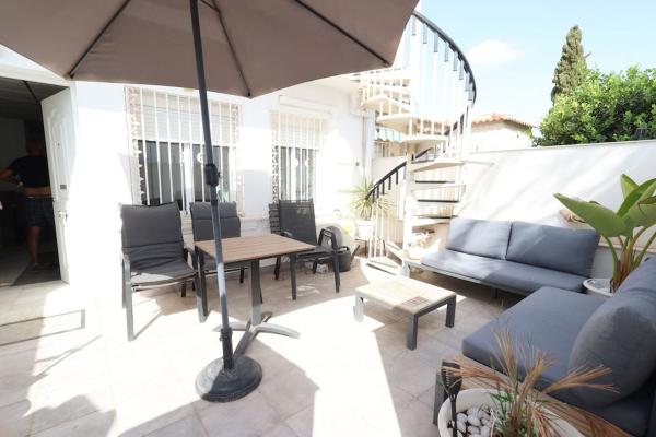 Casa o chalet independiente en Plaza de las Dalias s/n, La Siesta - El Salado - Torreta, Torrevieja photo 1