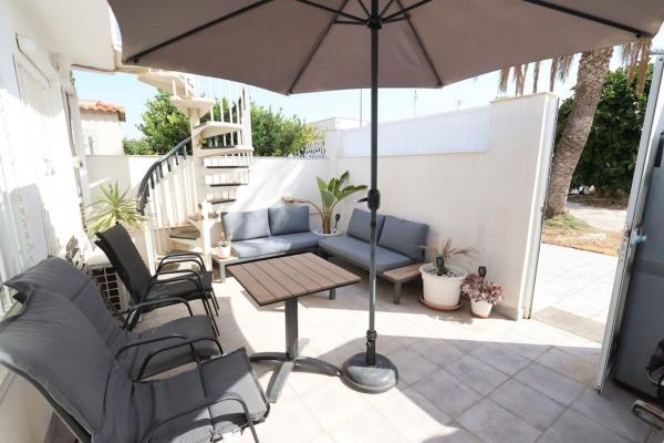 Casa o chalet independiente en Plaza de las Dalias s/n, La Siesta - El Salado - Torreta, Torrevieja photo 2