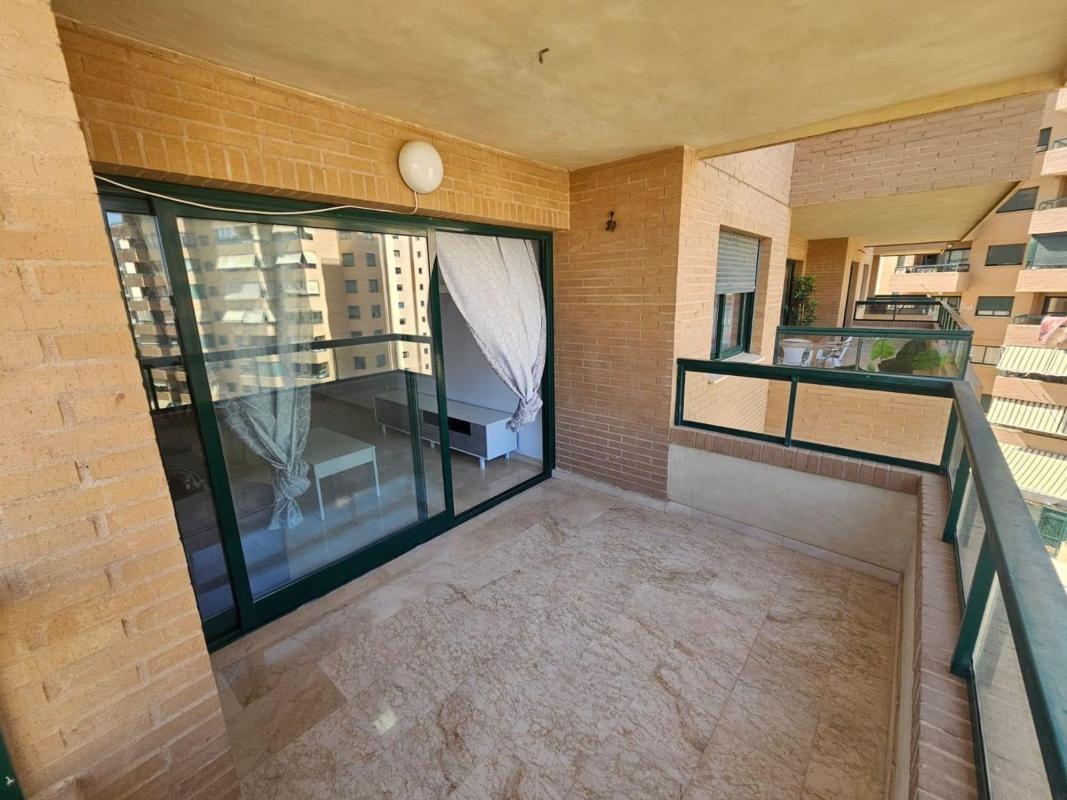 Sale of apartment in Piso en Avenida Mestral, 2, Cala Alta - Veramar, La Villajoyosa / Vila Joiosa, La Villajoyosa / Vila Joiosa
photo 2