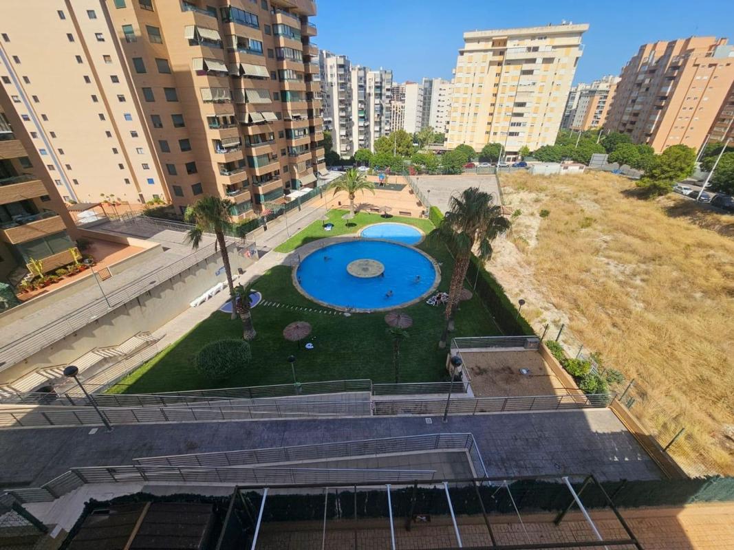 Sale of apartment in Piso en Avenida Mestral, 2, Cala Alta - Veramar, La Villajoyosa / Vila Joiosa, La Villajoyosa / Vila Joiosa
photo 3