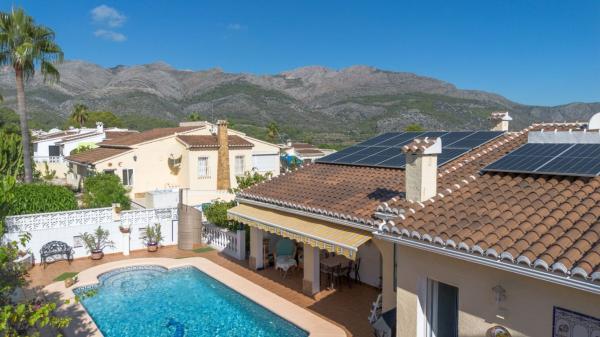 Chalet independiente en venta en Casa o chalet en Orba, Orba
 photo 3