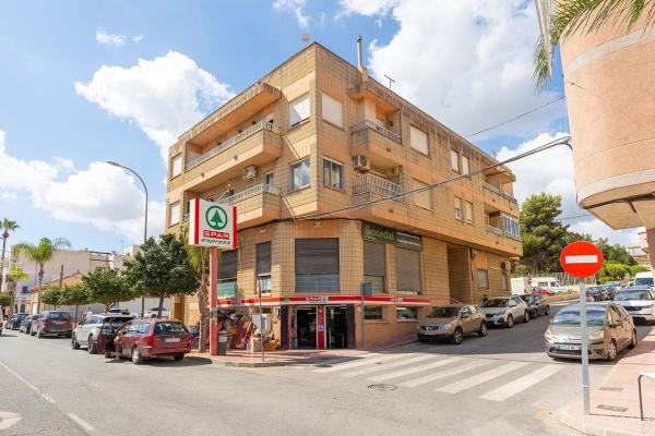 Продажа квартиры на Piso en Calle Carmelo Pérez, Centro, San Miguel de Salinas, Сан-Мигель-де-Салинас
thumbnail 2