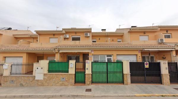 Chalet adosado en Calle Benito Pérez Galdós, Pinoso photo 1