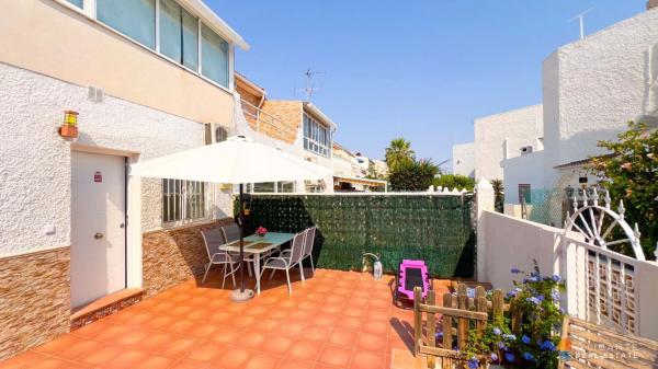 Chalet adosado en Calle Oviedo, Cabo Cervera, Torrevieja photo 1