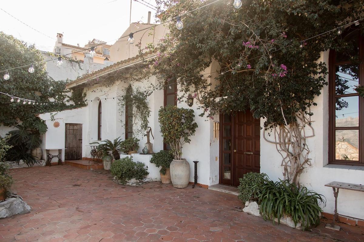 Propiedades en venta y alquiler en España photo 5