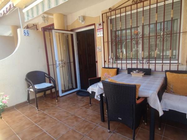 Частный шале на продаже в Casa o chalet en Calle Nicolás de Bussi, Playa Flamenca, Orihuela, Ориуэла thumbnail 3