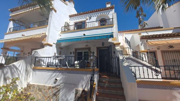 Casa o chalet independiente en Villamartín, Orihuela photo 1