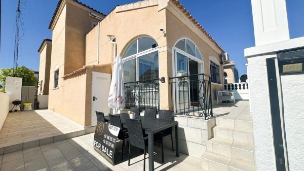 Chalet adosado en Los Balcones y los Altos, Orihuela thumbnail 2