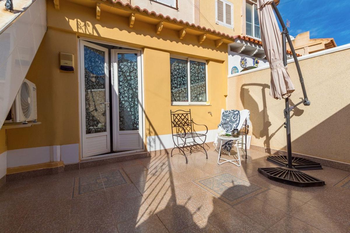 Sprzedaż mieszkania w Piso en La Siesta - El Salado - Torreta, Torrevieja, Torrevieja
photo 1