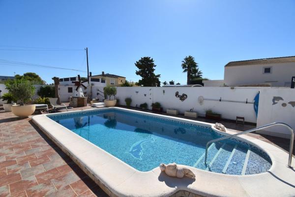 Chalet wolnostojący na sprzedaż w Casa o chalet en Monte Zenia, Orihuela, Orihuela thumbnail 2