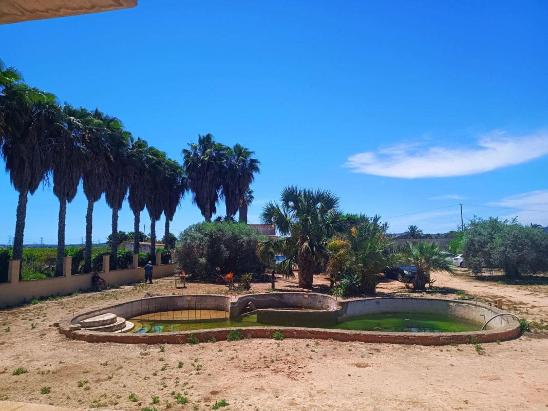 Terreno en venta en Los Montesinos, Alicante photo 4