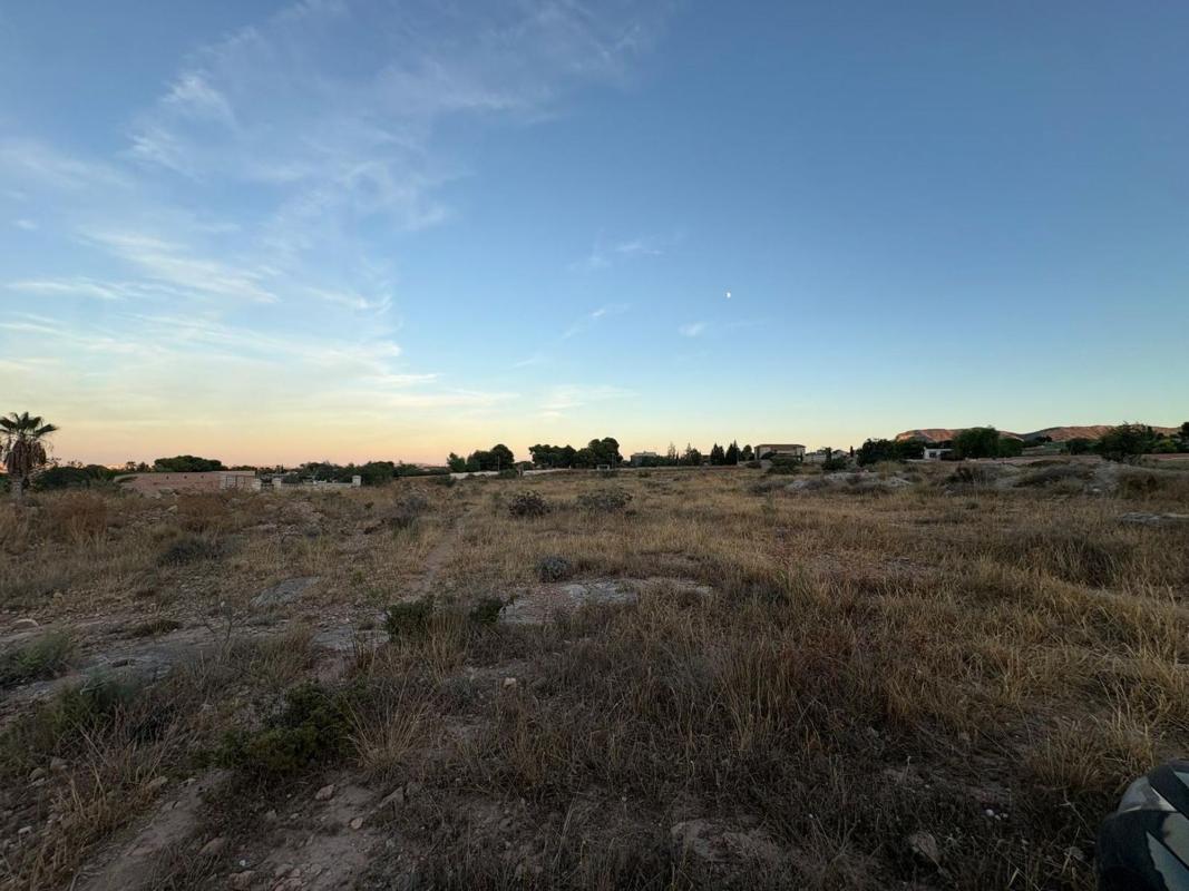 Terreno en venta en Alicante / Alacant, Alicante photo 2