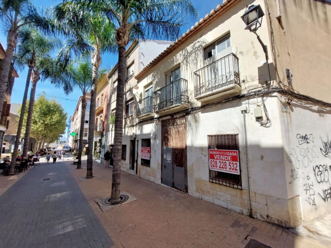 Properties for sale and rent in Spain photo 1