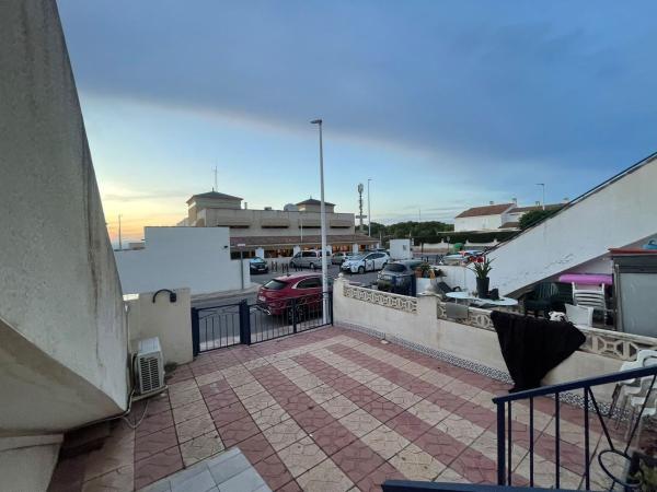 Chalet pareado en Avenida D'Escandinàvia, Gran Vista-Olivo de Oro, Gran Alacant thumbnail 3