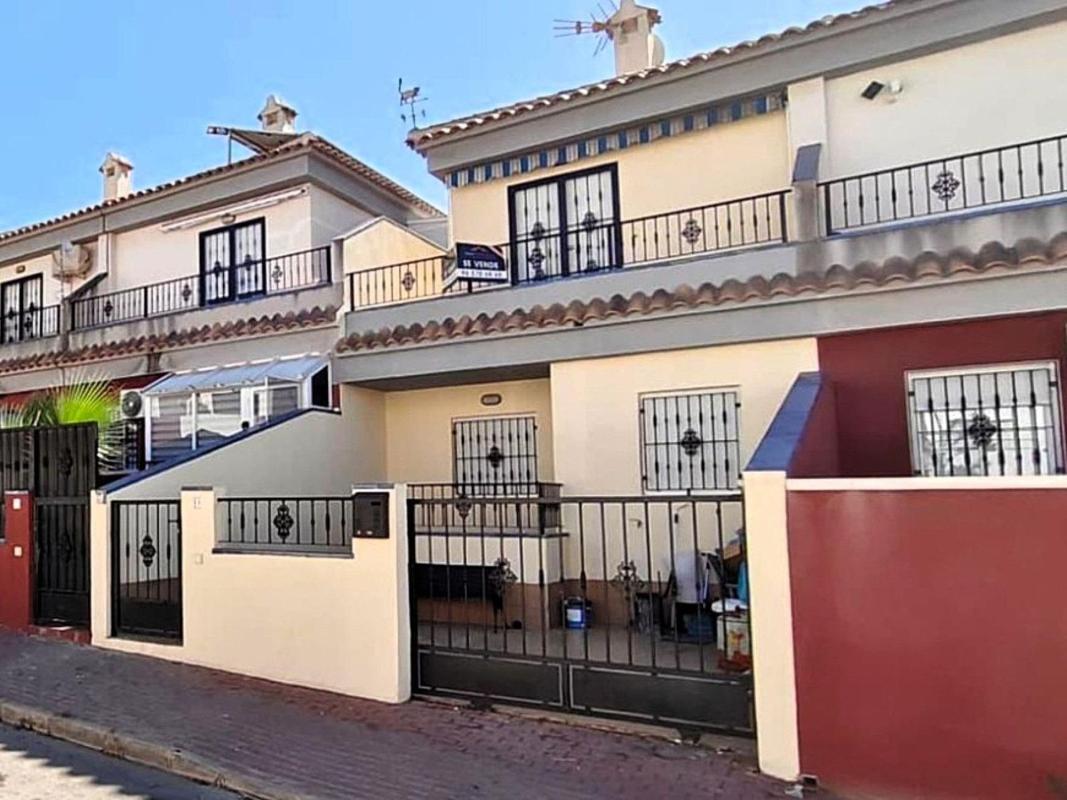 Properties for sale and rent in Spain photo 2