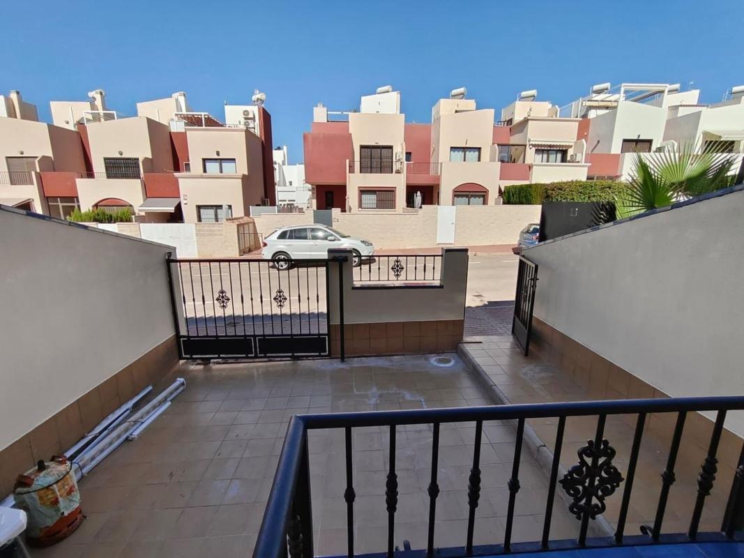 Properties for sale and rent in Spain photo 4