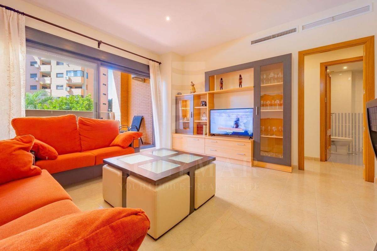 Sale of apartment in Piso en Avenida Mestral, Las Azaleas - Alkadir, La Villajoyosa / Vila Joiosa, La Villajoyosa / Vila Joiosa
photo 3