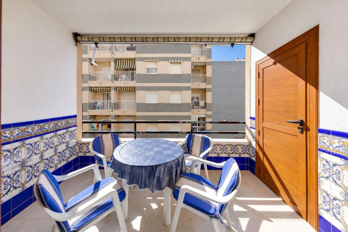Venta de piso en Piso en Calle Félix Rodríguez de la Fuente, Avenida Habaneras - Curva de Palangre, Torrevieja, Torrevieja
photo 1