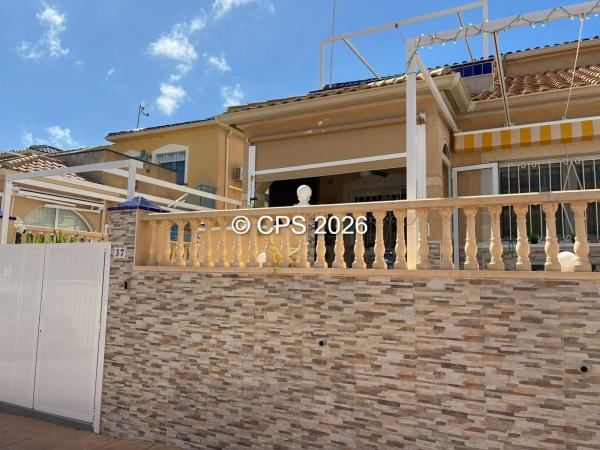 Chalet pareado en Los Balcones y los Altos, Orihuela photo 2