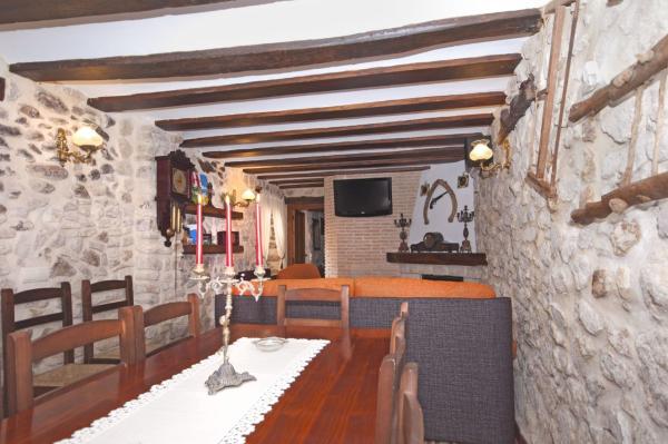 Casa de pueblo en Torremanzanas thumbnail 3