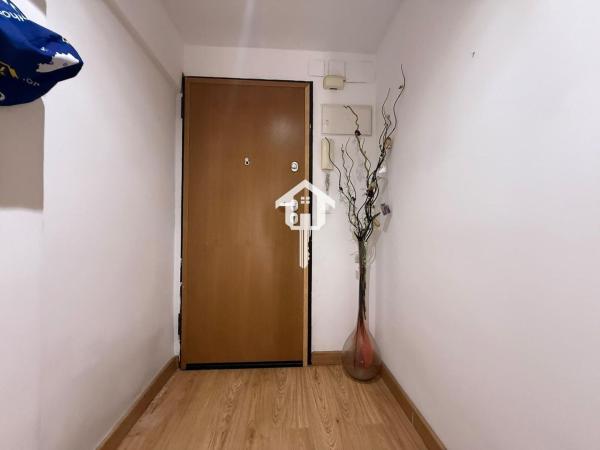 Продажа квартиры на Piso en Calle Gasset y Artime, Carolinas Altas, Alicante / Alacant, Аликанте / Алакант
thumbnail 3