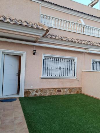 Chalet adosado en Zona Pueblo, Pilar de la Horadada thumbnail 3