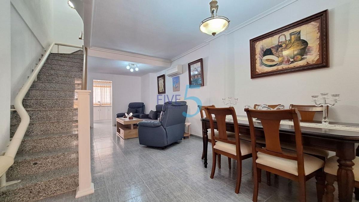 Продажа отдельного шале в Casa o chalet en Playa Flamenca, Orihuela, Ориуэла photo 4