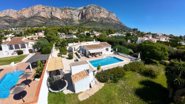 Chalet wolnostojący na sprzedaż w Casa o chalet en Montgó - Ermita, Jávea/Xàbia, Jávea/Xàbia photo 1