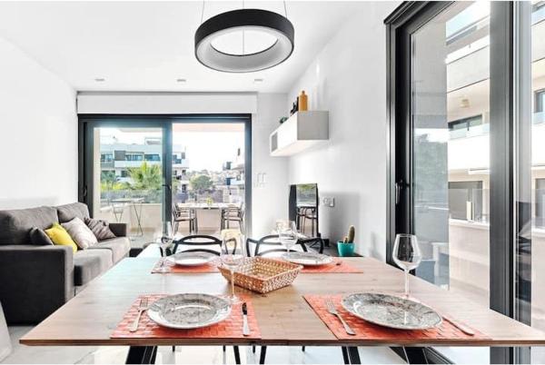 Sale of flat in Piso en Calle Lagos de Covadonga, 6, Zona Lago - Los Almendros, Orihuela, Orihuela
 photo 3