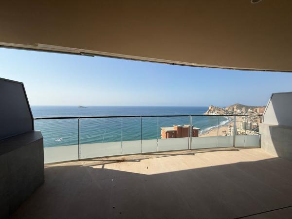 Sale of flat in Piso en Calle Brasil, 1, Playa de Poniente, Benidorm, Benidorm
thumbnail 3