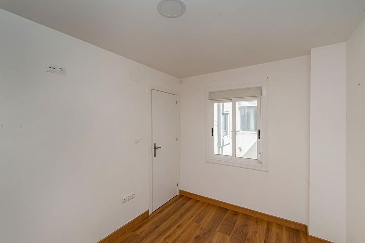 Venta de piso en Piso en Calle Arturo Salvetti Pardo, Carrús Este, Elche / Elx, Elche / Elx
photo 3