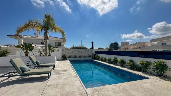 Chalet wolnostojący na sprzedaż w Casa o chalet en Villamartín, Orihuela, Orihuela thumbnail 3