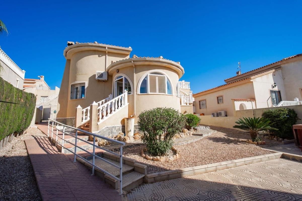 Продажа отдельного шале в Casa o chalet en Centro de la Ciudad Quesada, Rojales, Рохалес photo 1