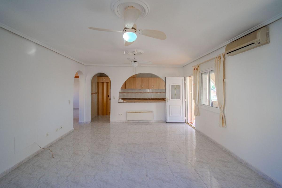 Продажа отдельного шале в Casa o chalet en Centro de la Ciudad Quesada, Rojales, Рохалес photo 5