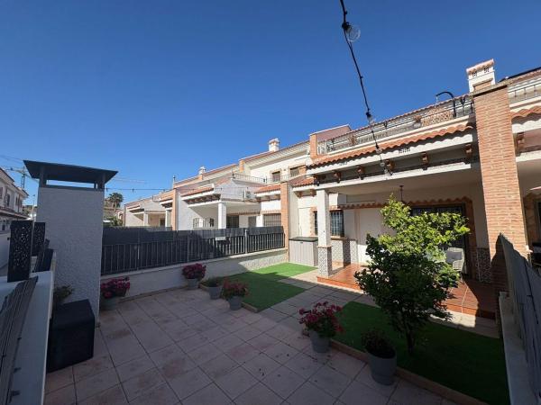 Independent chalet for sale in Casa o chalet en La Cañada - Los Alcores, San Miguel de Salinas, San Miguel de Salinas
photo 1