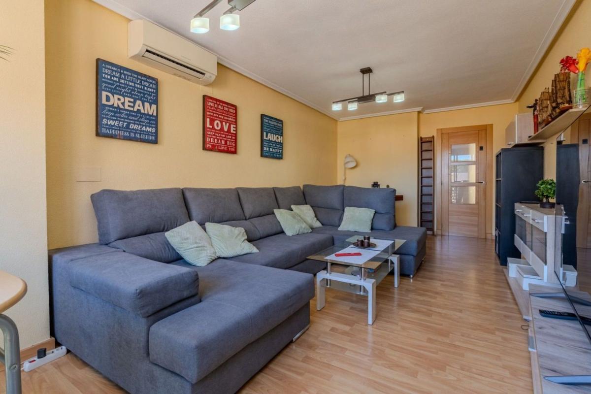 Venta de piso en Piso en Calle Larramendi, 71, Zona Pueblo, Guardamar del Segura, Guardamar del Segura
photo 3
