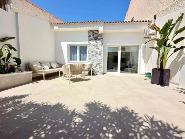 Частный шале на продаже в Casa o chalet en Avenida de las Grullas, 81, La Siesta - El Salado - Torreta, Torrevieja, Торревьеха photo 1