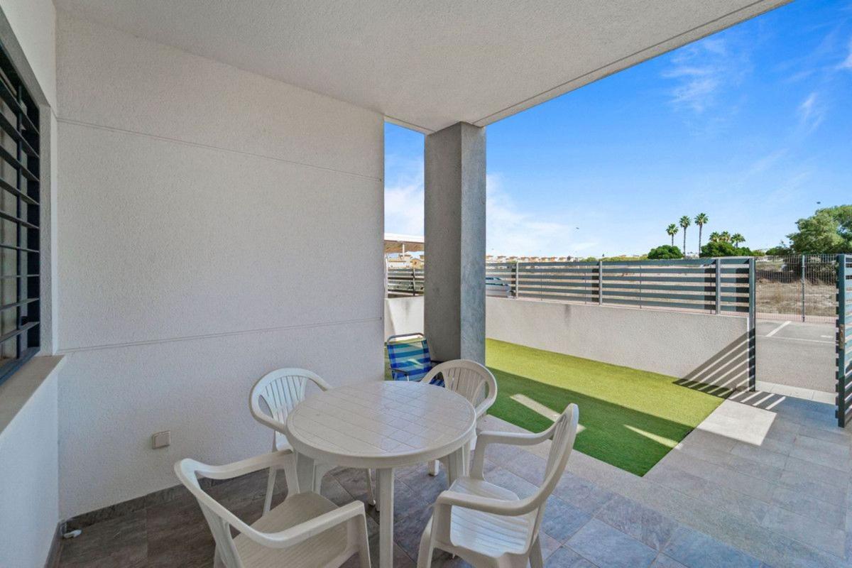 Venta de piso en Piso en Nueva Torrevieja, Torrevieja, Torrevieja
photo 3
