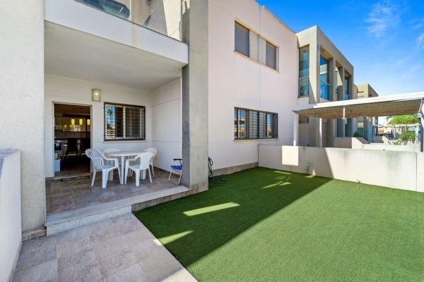 Venta de piso en Piso en Nueva Torrevieja, Torrevieja, Torrevieja
 photo 4