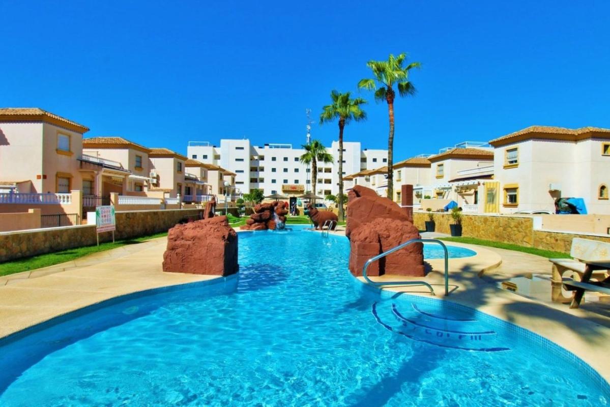 Sprzedaż mieszkania w Piso en Villamartín, Orihuela, Orihuela
photo 2