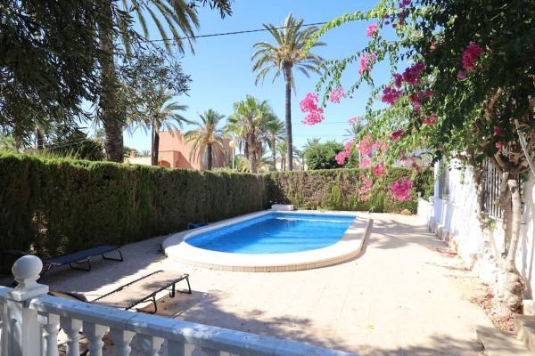 Casa o chalet independiente en Calle el Coral, Cabo Roig, Orihuela thumbnail 2