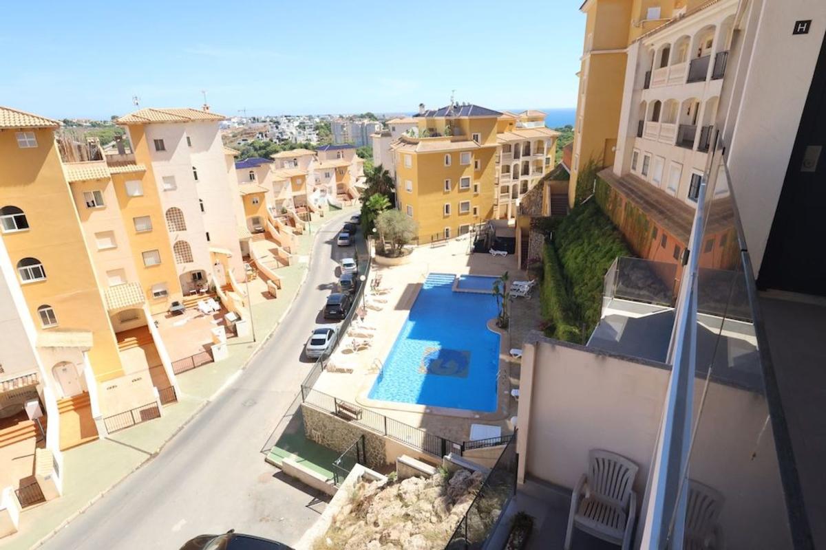 Sale of apartment in Piso en Calle Pablo Neruda, Dehesa de Campoamor, Orihuela, Orihuela
 photo 2