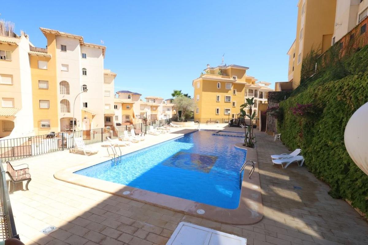 Sale of apartment in Piso en Calle Pablo Neruda, Dehesa de Campoamor, Orihuela, Orihuela
 photo 5