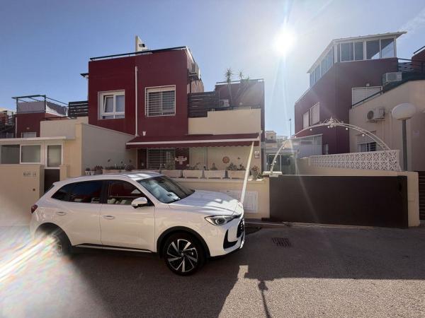 Частный шале на продаже в Casa o chalet en Centro Ciutat, Santa Faz, Alicante / Alacant, Аликанте / Алакант photo 1