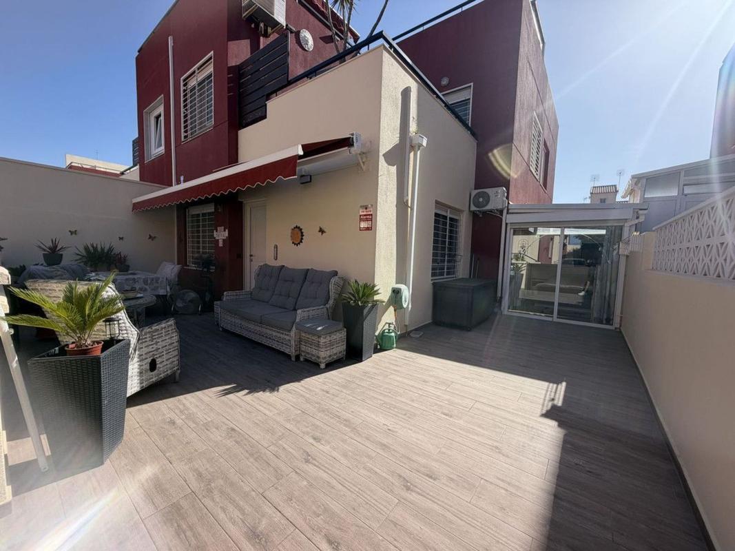 Sprzedaż niezależnego domku jednorodzinnego w  Casa o chalet en Centro Ciutat, Santa Faz, Alicante / Alacant, Alicante / Alacant photo 3