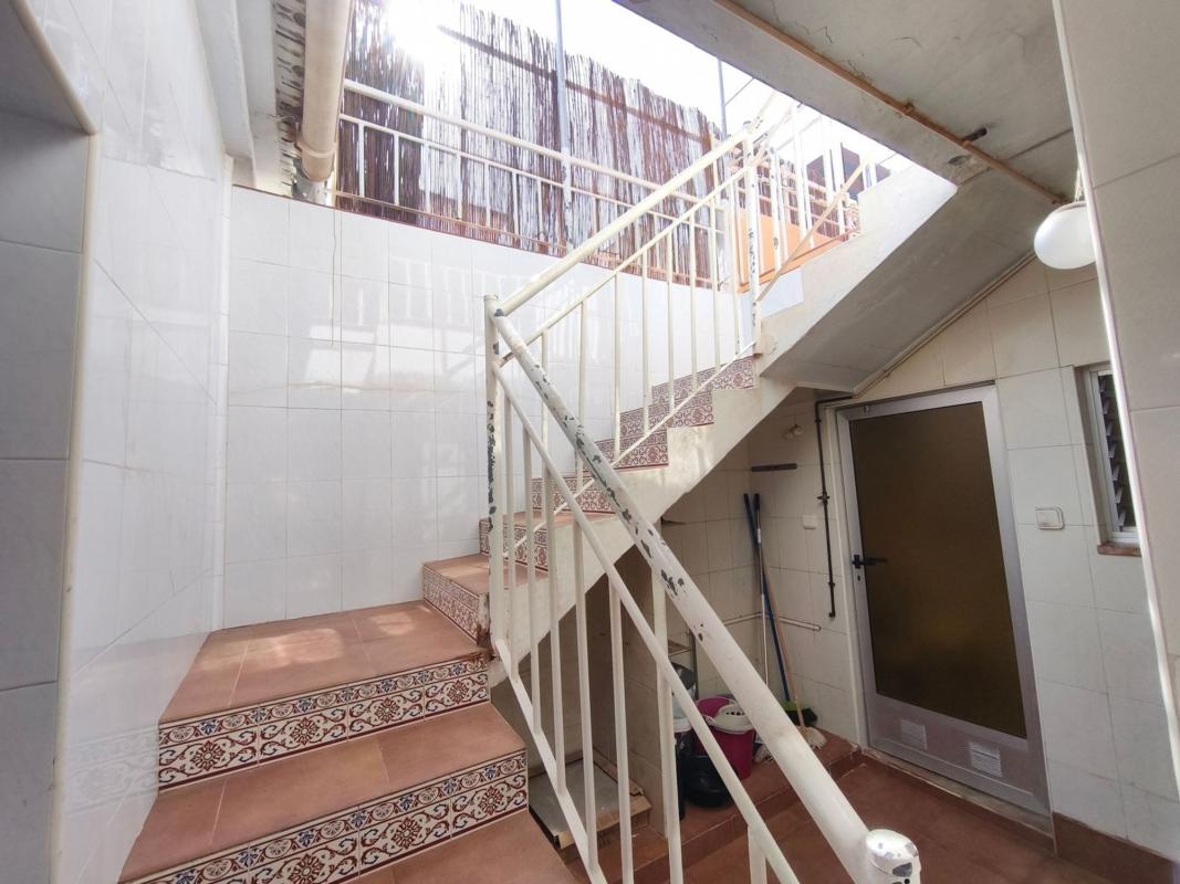 Properties for sale and rent in Spain photo 5