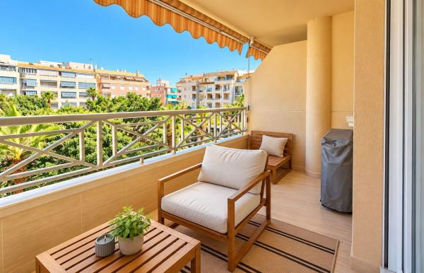 Продажа квартиры на Piso en Capitan Garcia Gea, 18, Playa del Cura, Torrevieja, Торревьеха
thumbnail 3