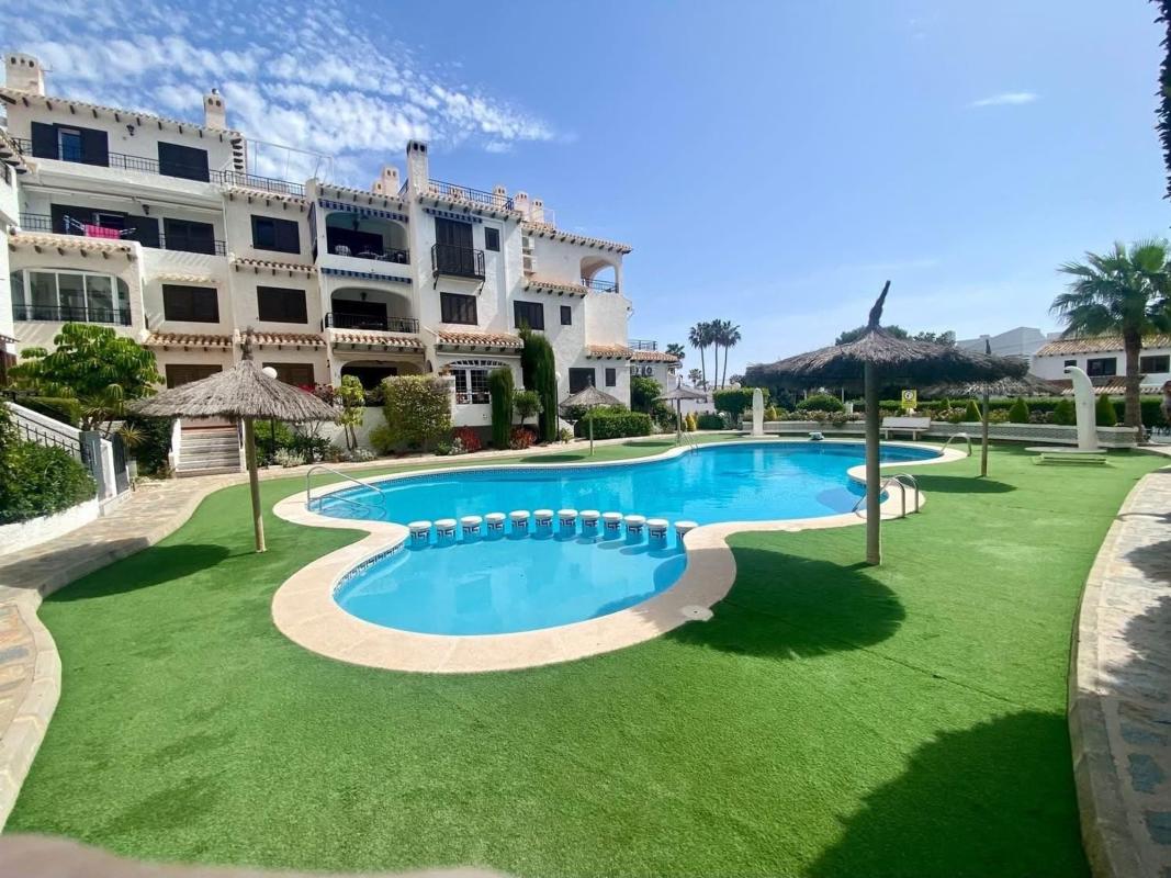 Sale of apartment in Piso en Cabo Roig, Orihuela, Orihuela
photo 5