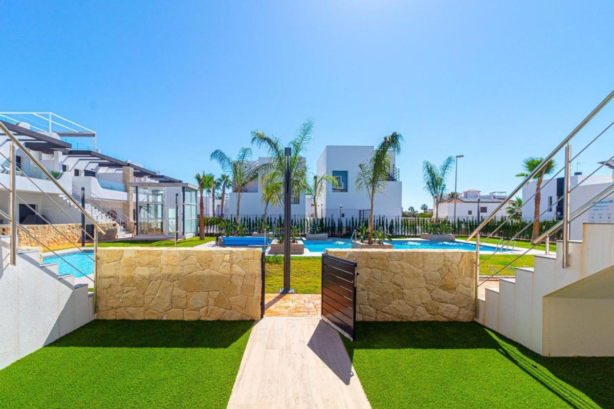 Sale of apartment in Piso en Calle Beduinos, Zeniamar, Orihuela, Orihuela
photo 5