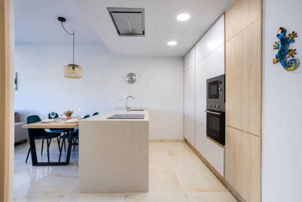 Sale of flat in Piso en Zona Lago - Los Almendros, Orihuela, Orihuela
 photo 3